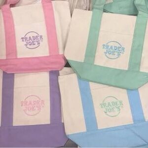 Trader Joe’s Mini Pastel Tote Bag Set